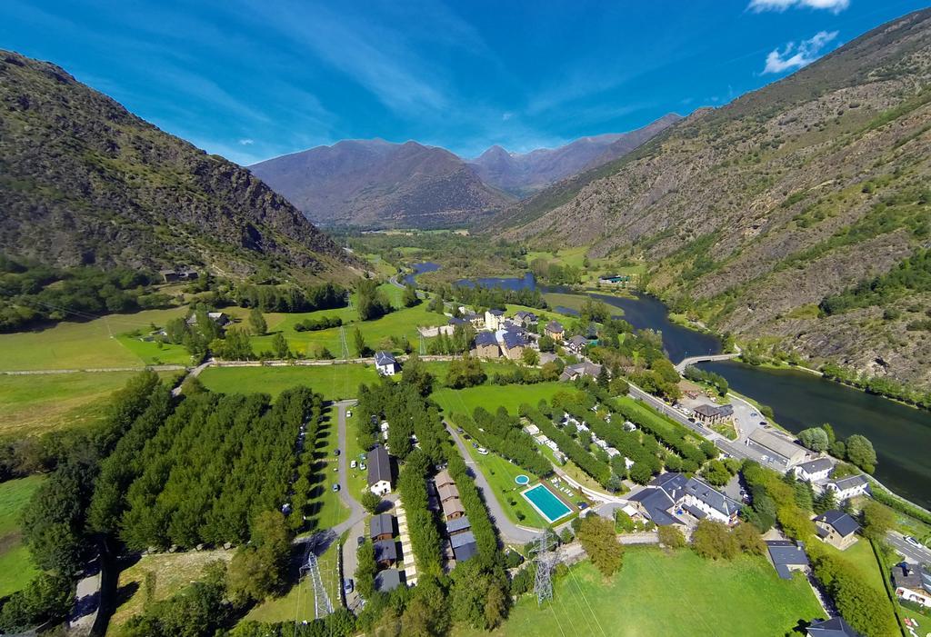 Bungalows Nou Camping La Guingueta D'Aneu Exteriör bild