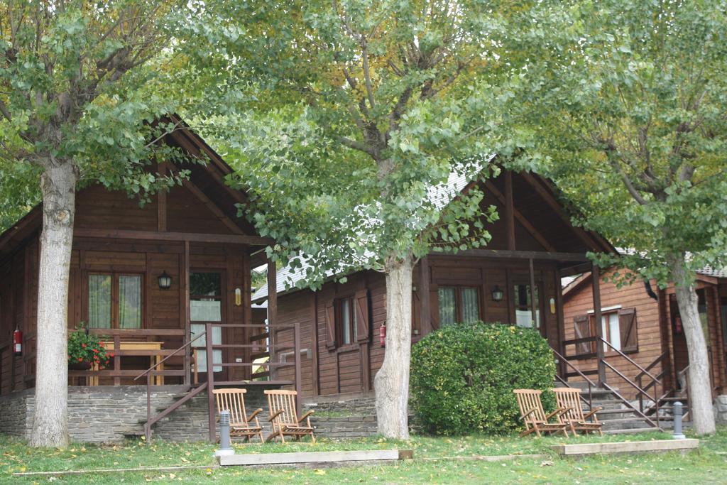 Bungalows Nou Camping La Guingueta D'Aneu Exteriör bild