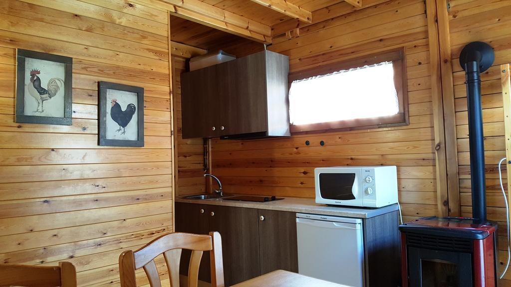 Bungalows Nou Camping La Guingueta D'Aneu Exteriör bild