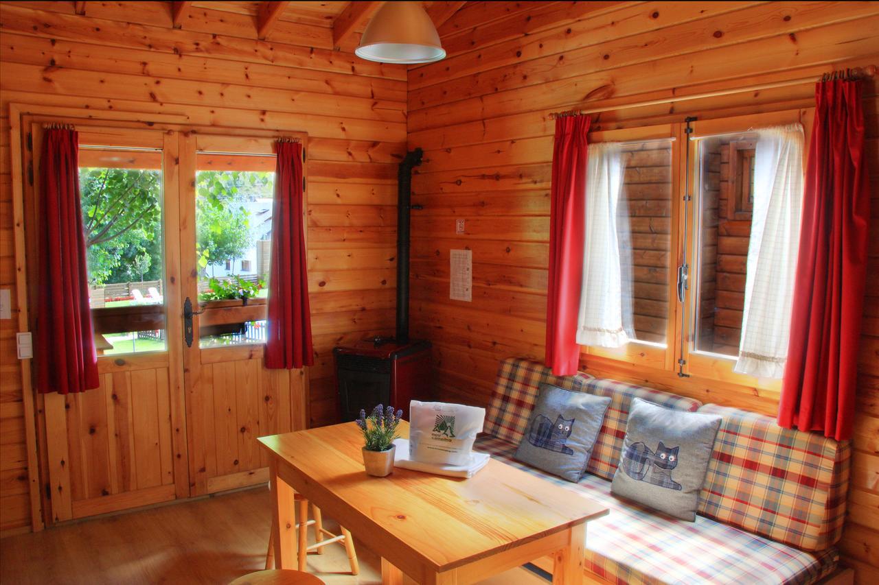 Bungalows Nou Camping La Guingueta D'Aneu Exteriör bild